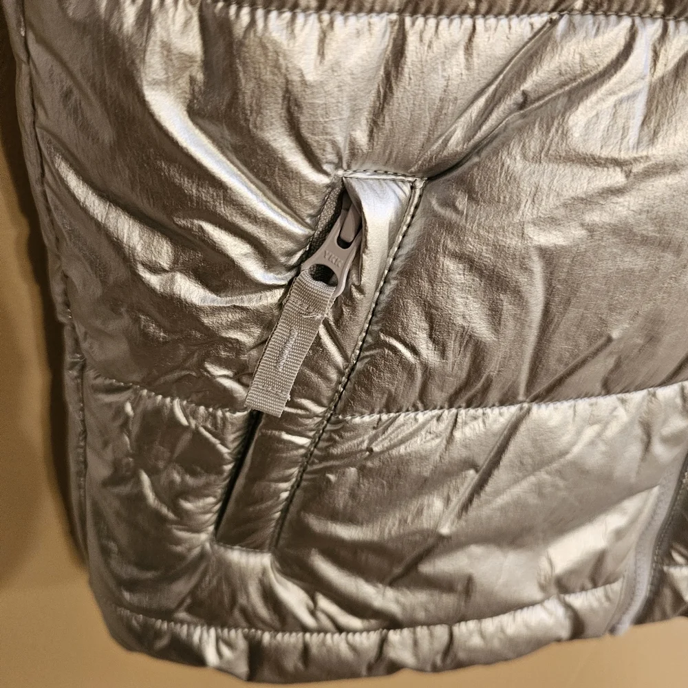 Amazon Essentials XXL Girls Silver Puffer Vest